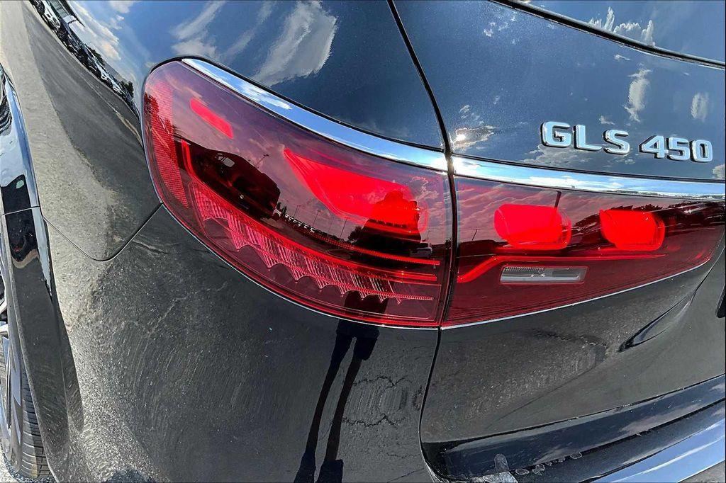 new 2026 Mercedes-Benz GLS 450 car, priced at $104,715