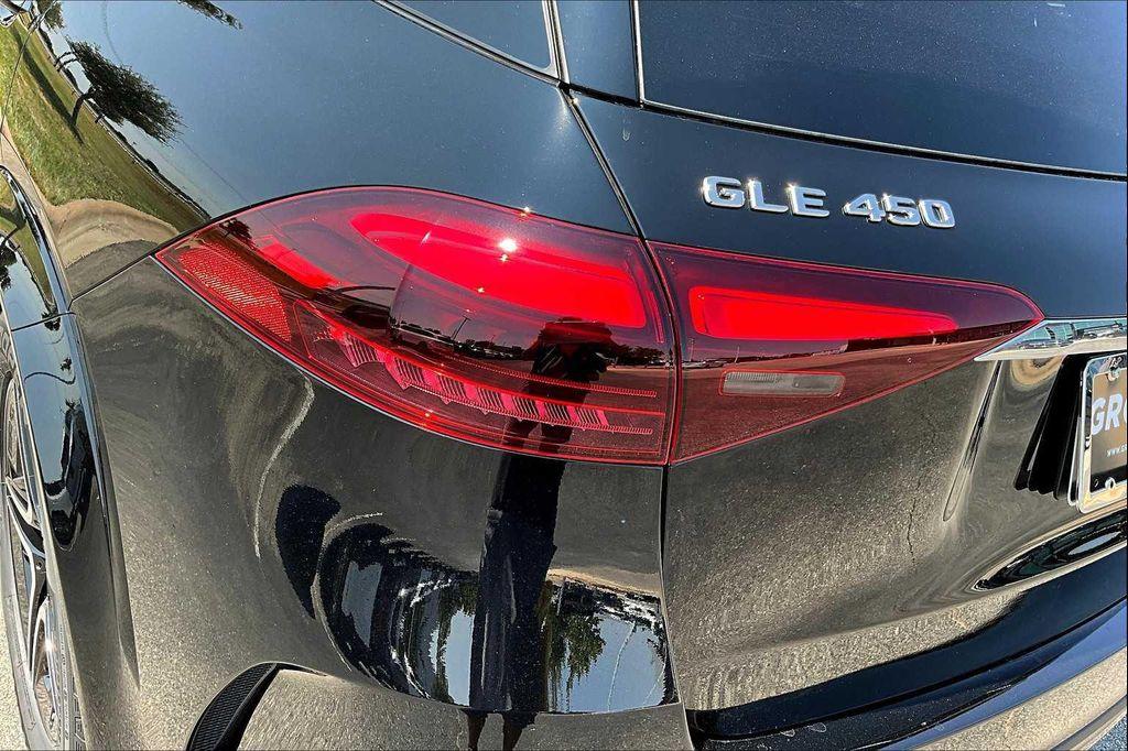 new 2026 Mercedes-Benz GLE 450 car, priced at $78,385