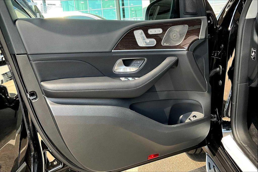 new 2026 Mercedes-Benz GLE 450 car, priced at $78,385