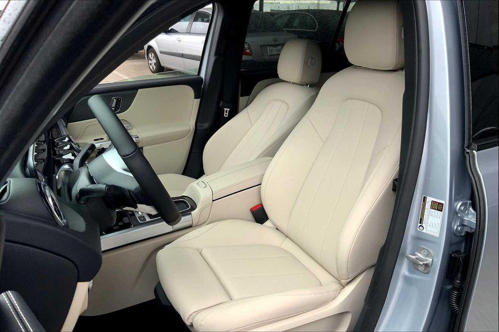new 2025 Mercedes-Benz GLB 250 car, priced at $52,930
