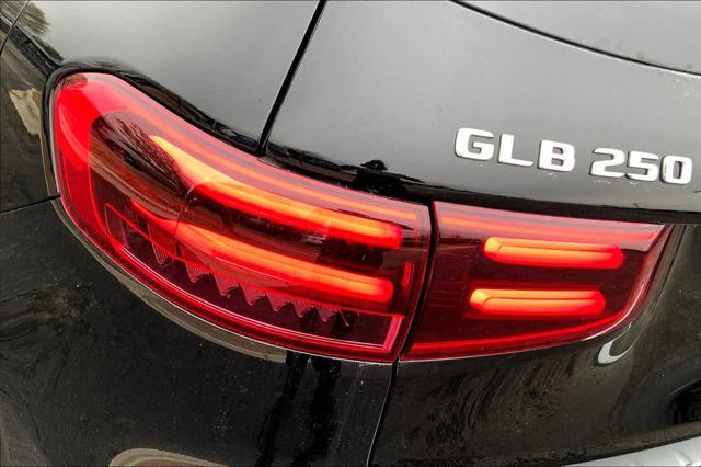 new 2024 Mercedes-Benz GLB 250 car, priced at $49,100