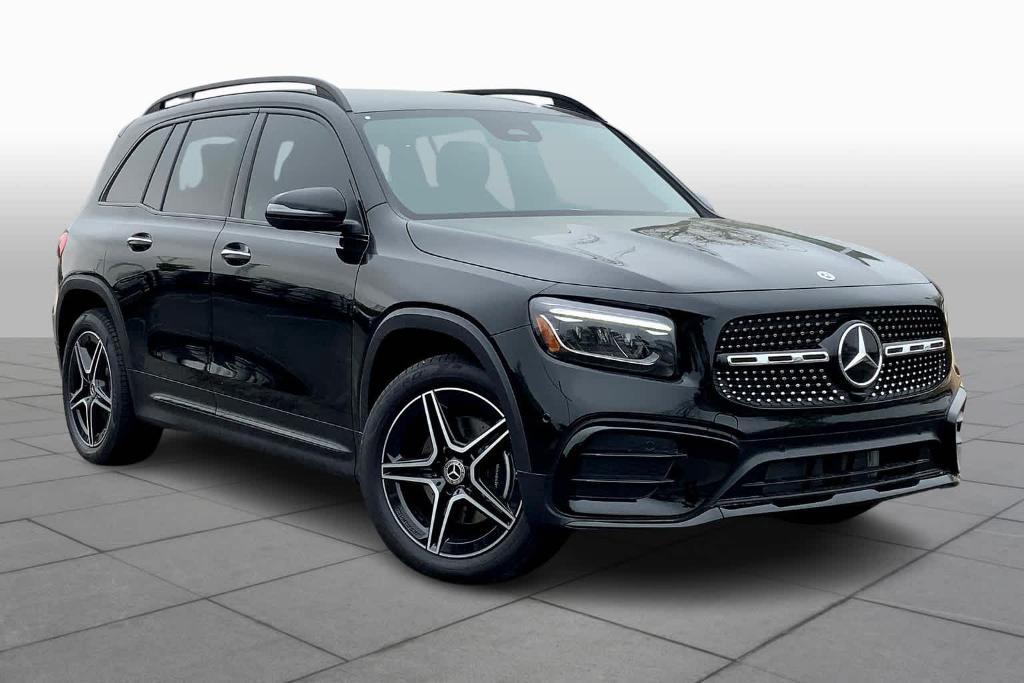 new 2024 Mercedes-Benz GLB 250 car, priced at $49,100