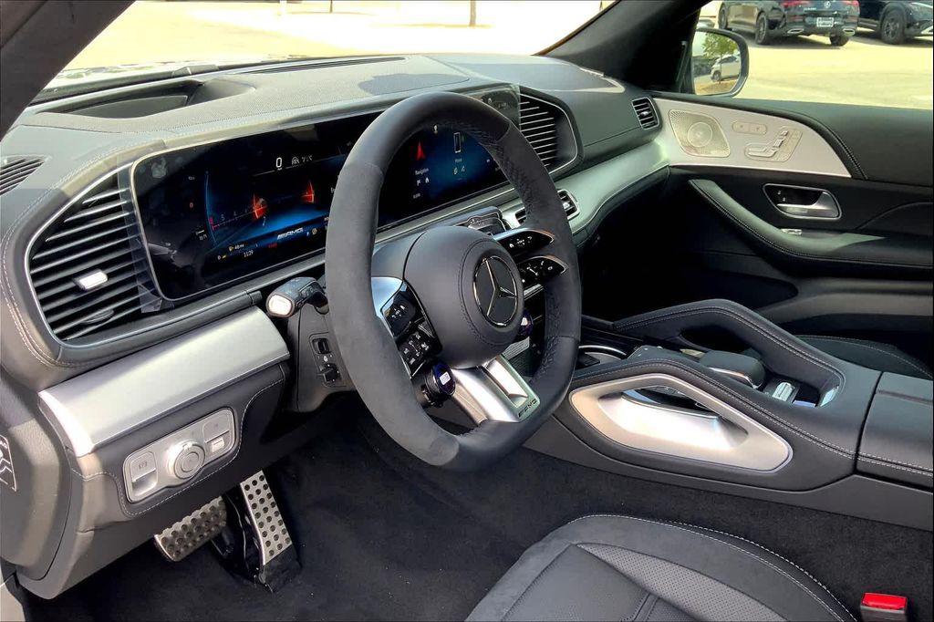 new 2025 Mercedes-Benz AMG GLS 63 car, priced at $152,535