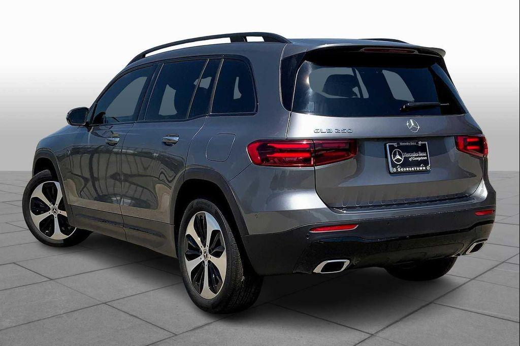new 2025 Mercedes-Benz GLB 250 car, priced at $54,020