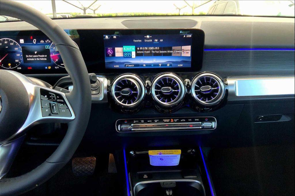 new 2025 Mercedes-Benz GLB 250 car, priced at $54,020