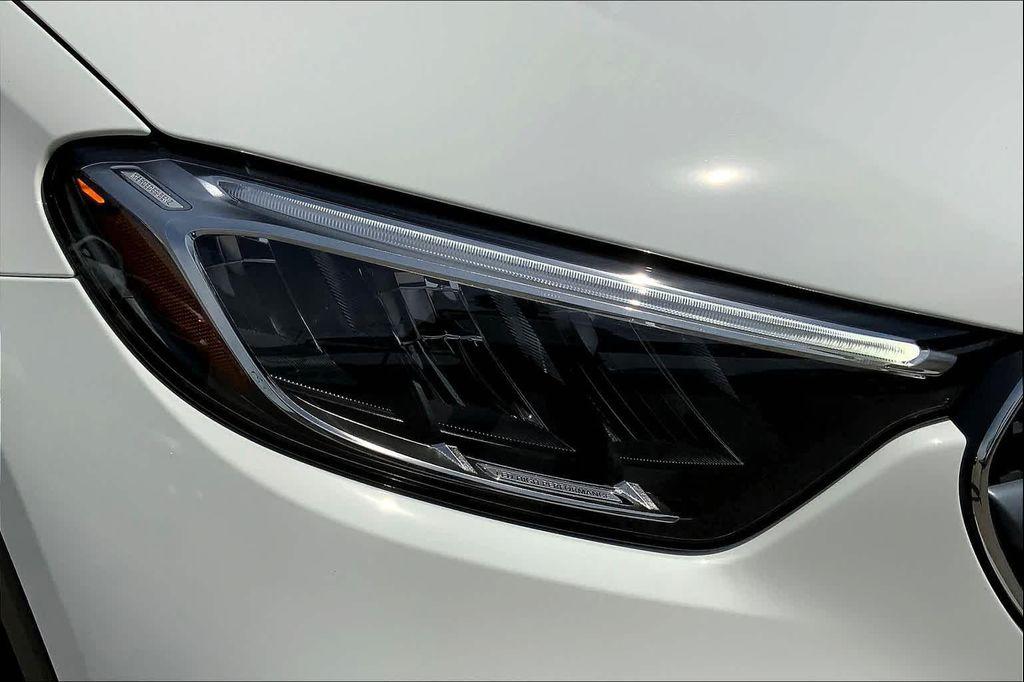new 2025 Mercedes-Benz GLC 300 car, priced at $53,585