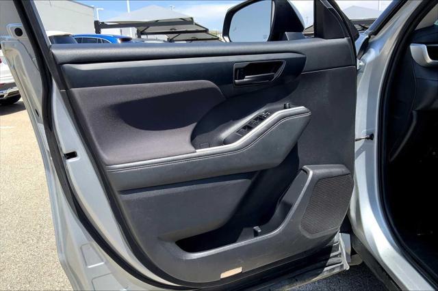 used 2021 Toyota Highlander car, priced at $25,483