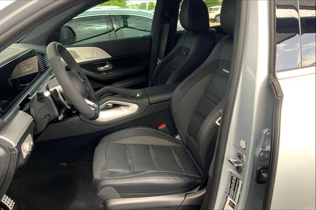 new 2025 Mercedes-Benz GLS 580 car, priced at $119,445