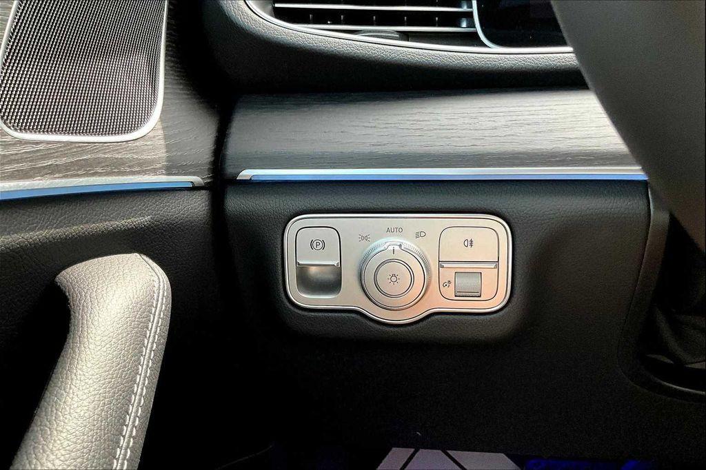 new 2025 Mercedes-Benz GLE 350 car, priced at $68,990