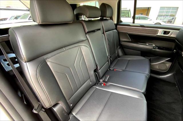 used 2025 Hyundai Santa Fe car, priced at $35,852