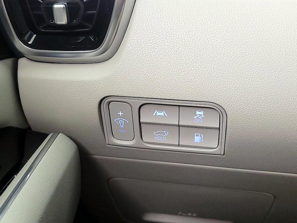 used 2023 Kia Sorento Plug-In Hybrid car, priced at $39,998