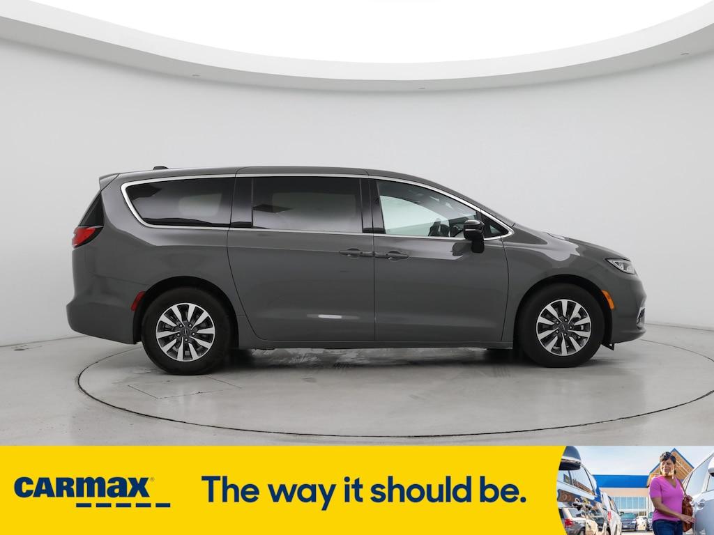 used 2025 Chrysler Pacifica Hybrid car, priced at $39,998