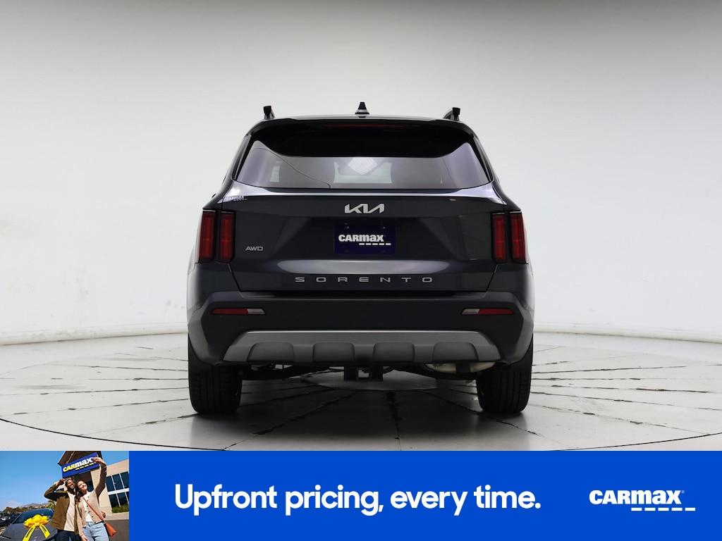 used 2022 Kia Sorento car, priced at $30,998