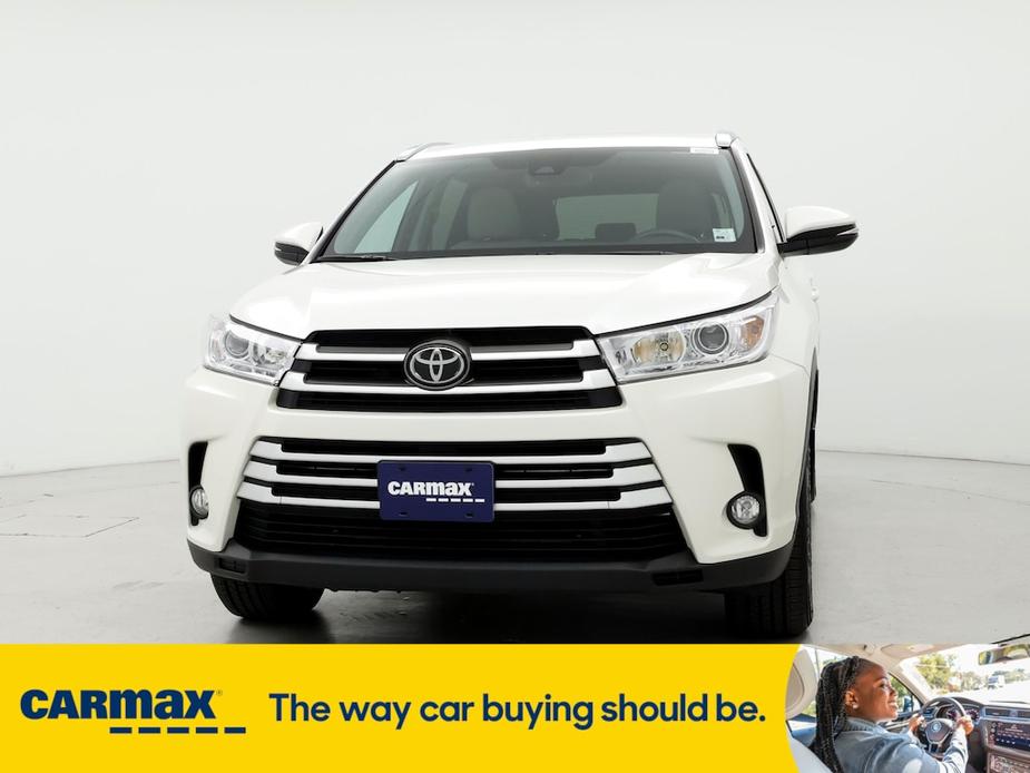 used 2017 Toyota Highlander car, priced at $31,998