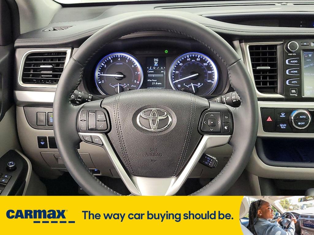 used 2016 Toyota Highlander car, priced at $26,998