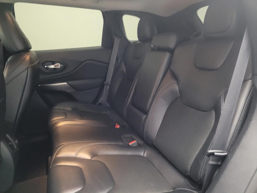 used 2020 Jeep Cherokee car, priced at $17,895