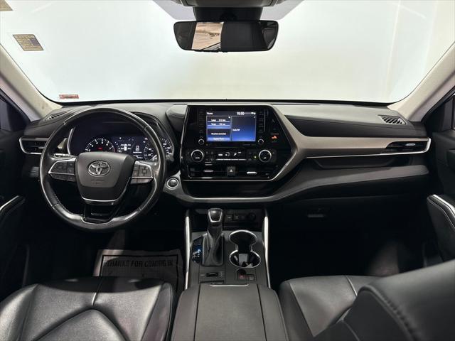 used 2020 Toyota Highlander car, priced at $29,618