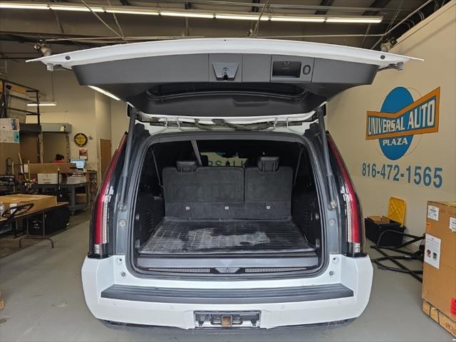 used 2017 Cadillac Escalade ESV car, priced at $26,386
