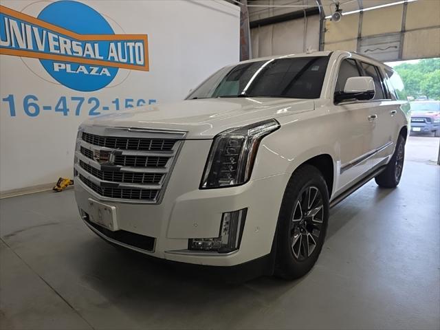 used 2017 Cadillac Escalade ESV car, priced at $26,386