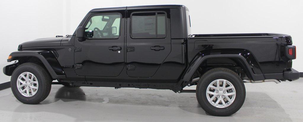 used 2023 Jeep Gladiator car, priced at $35,976