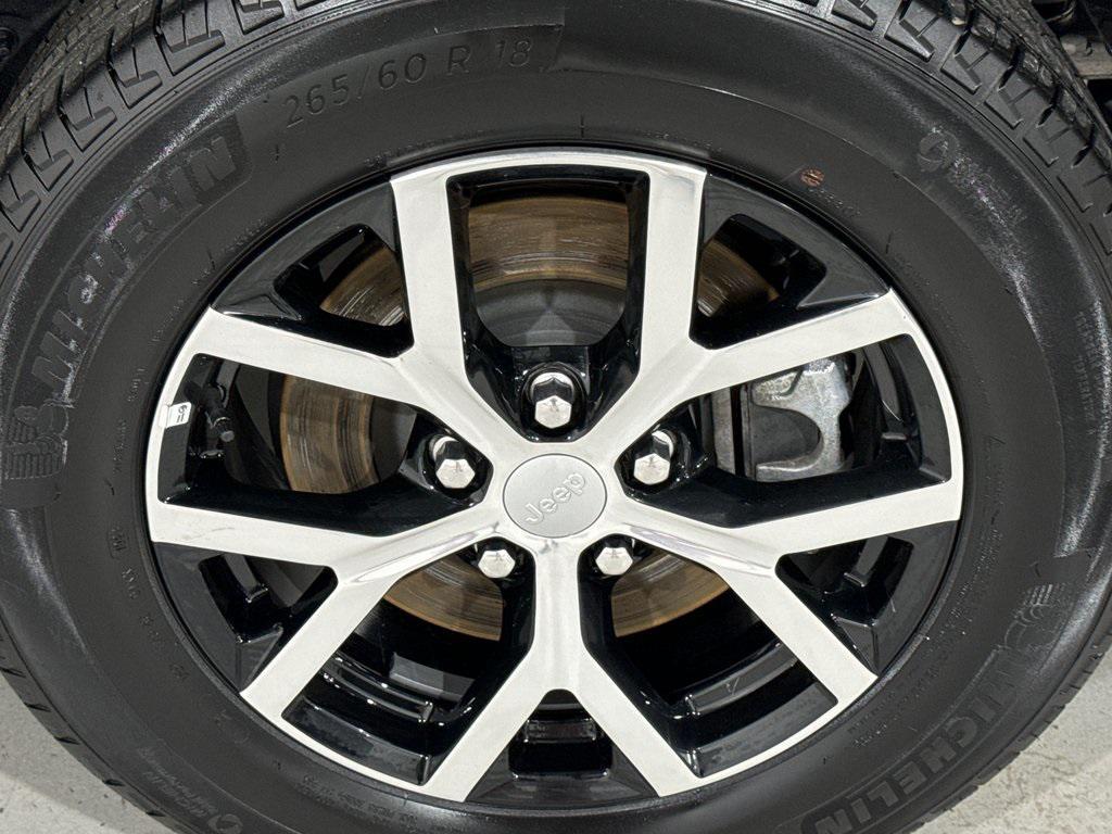 used 2024 Jeep Grand Cherokee L car, priced at $36,970