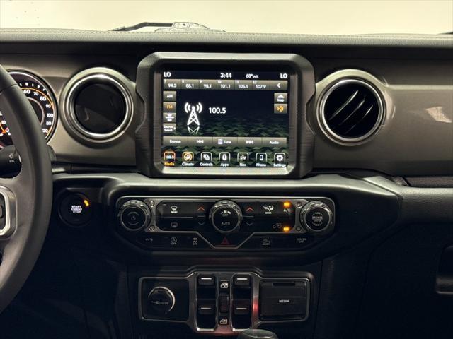 used 2023 Jeep Gladiator car, priced at $33,971