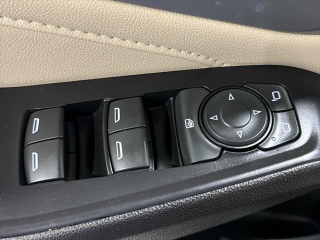 used 2022 Chevrolet Traverse car, priced at $22,492