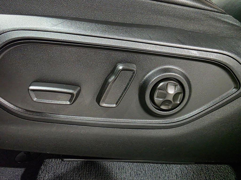 used 2023 Jeep Grand Cherokee L car, priced at $28,984