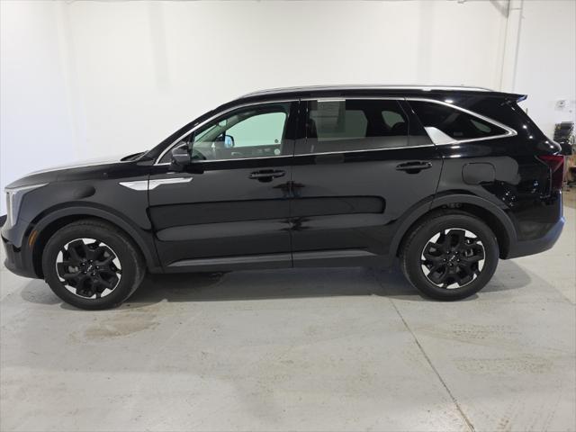 used 2024 Kia Sorento car, priced at $30,991