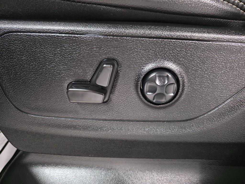 used 2022 Ram 1500 car, priced at $38,854