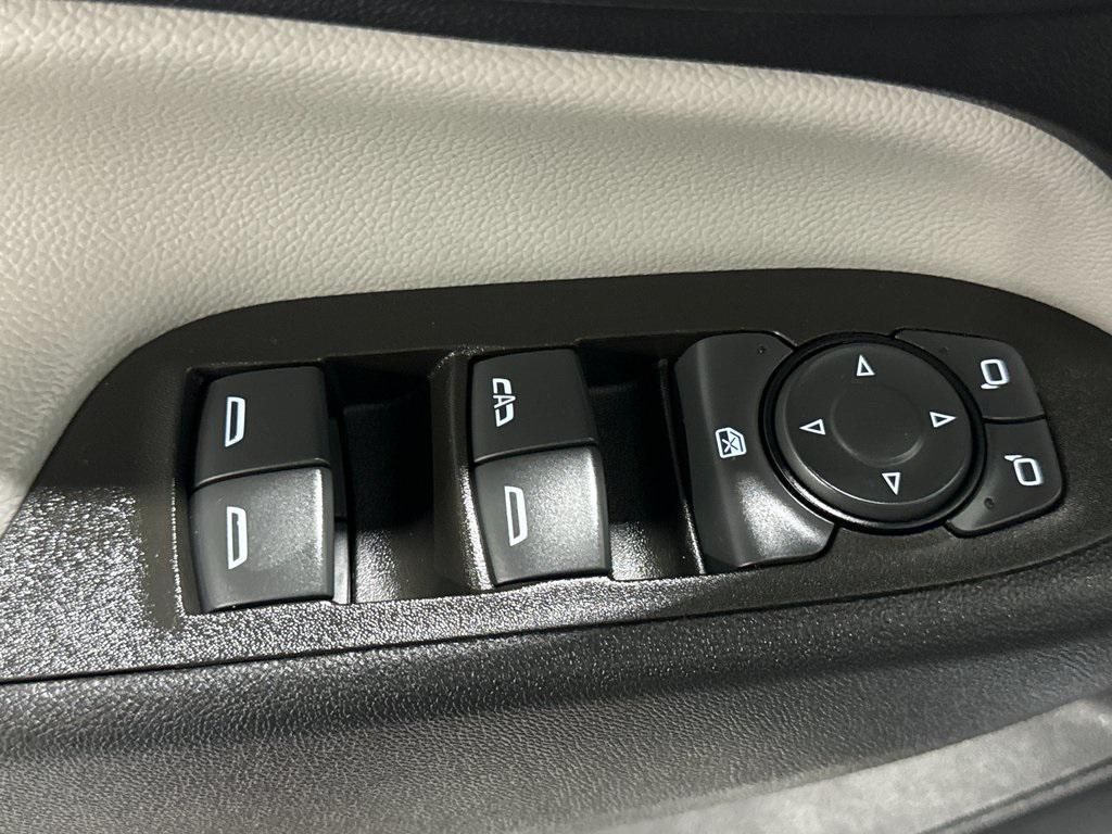 used 2023 Chevrolet Equinox car, priced at $18,984