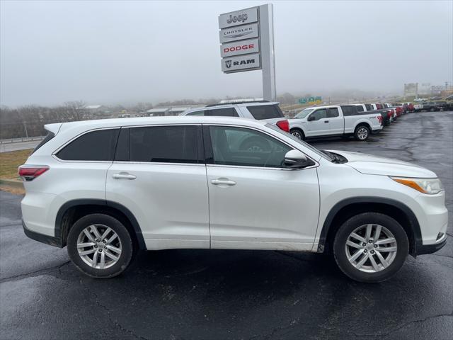 used 2014 Toyota Highlander car, priced at $12,900