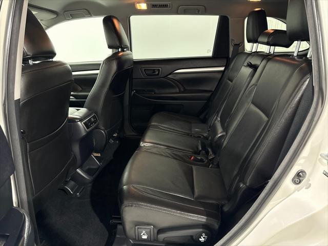 used 2014 Toyota Highlander car, priced at $12,550