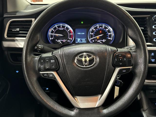 used 2014 Toyota Highlander car, priced at $12,550