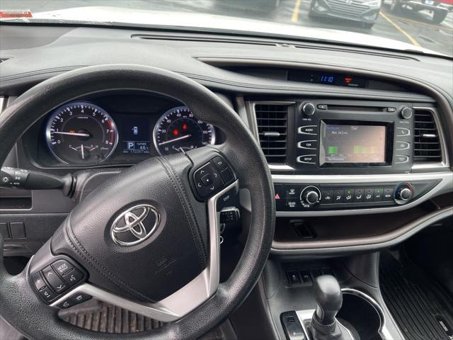 used 2014 Toyota Highlander car, priced at $12,900