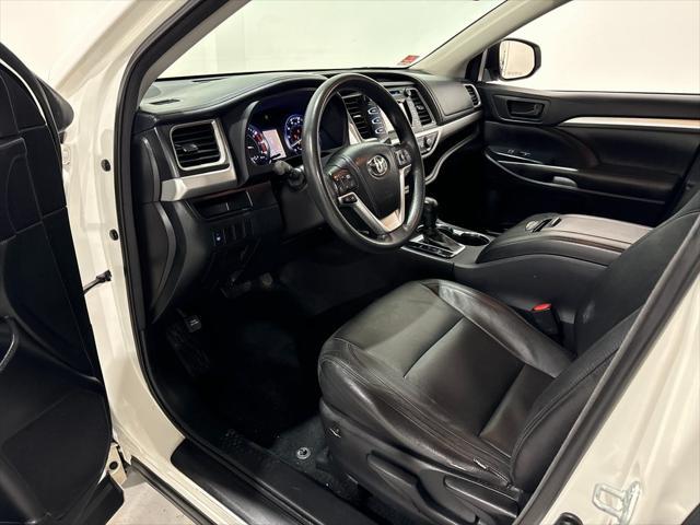 used 2014 Toyota Highlander car, priced at $12,550