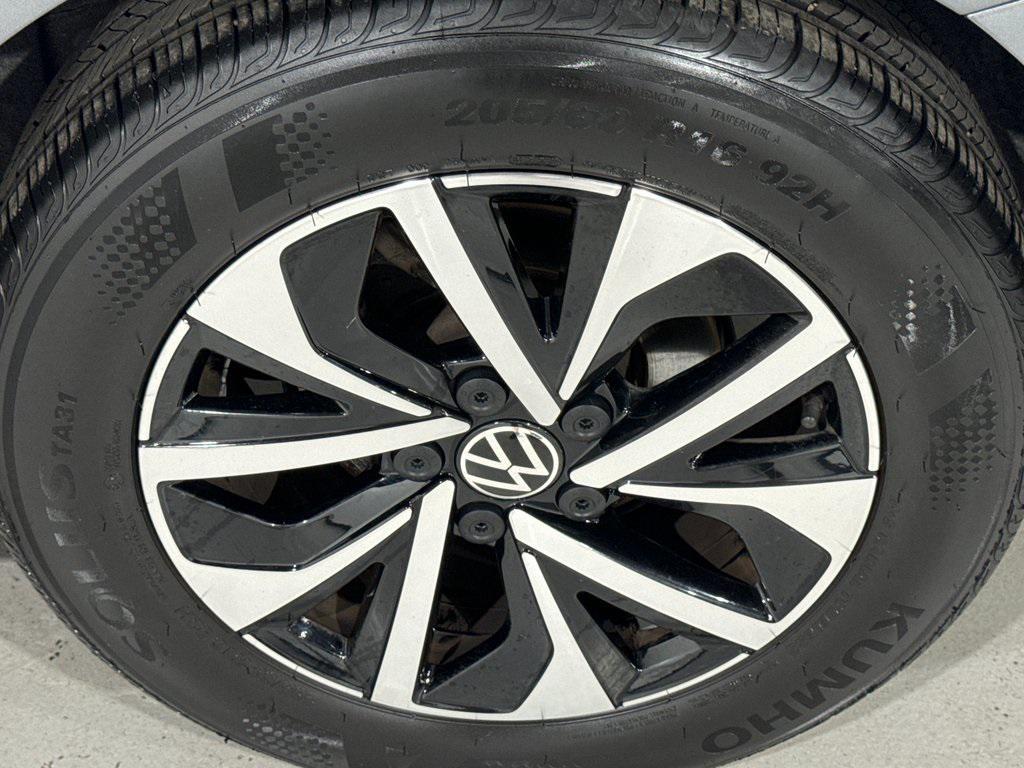 used 2024 Volkswagen Jetta car, priced at $18,722