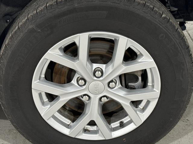 used 2023 Jeep Grand Cherokee L car, priced at $30,988
