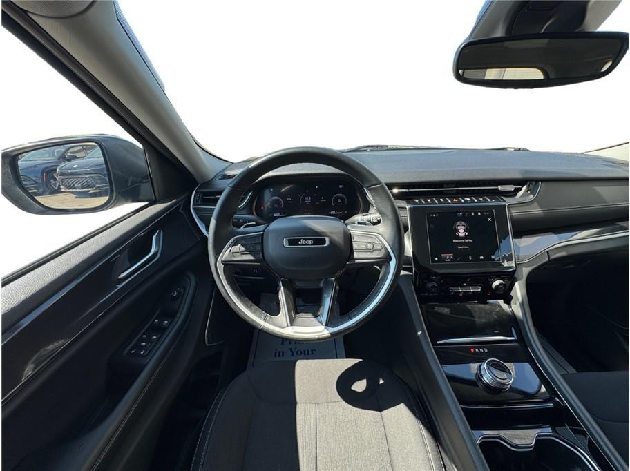 used 2022 Jeep Grand Cherokee car, priced at $25,795