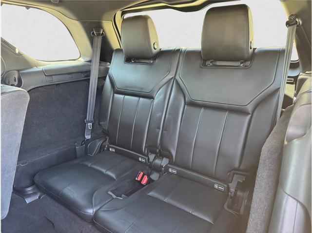 used 2018 Land Rover Discovery car, priced at $18,995