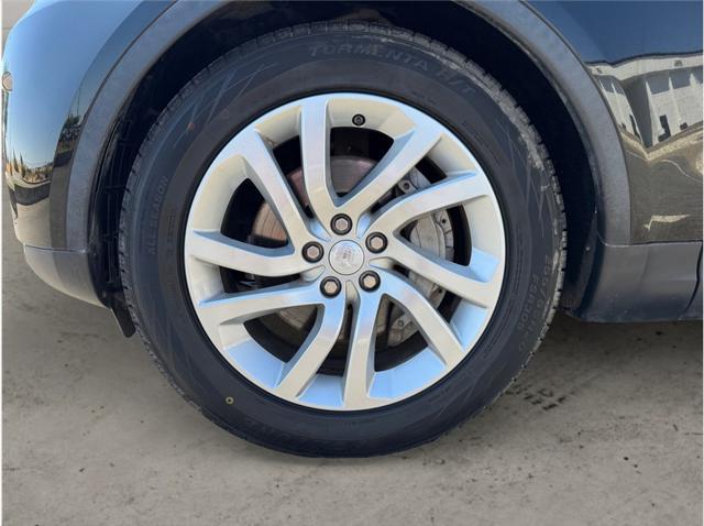 used 2018 Land Rover Discovery car, priced at $18,995