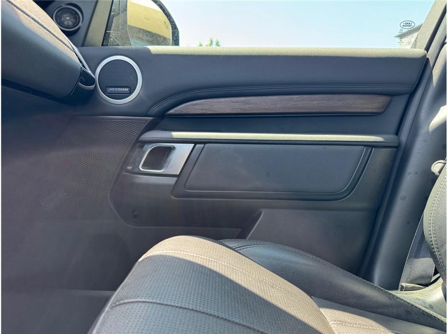 used 2018 Land Rover Discovery car, priced at $18,795