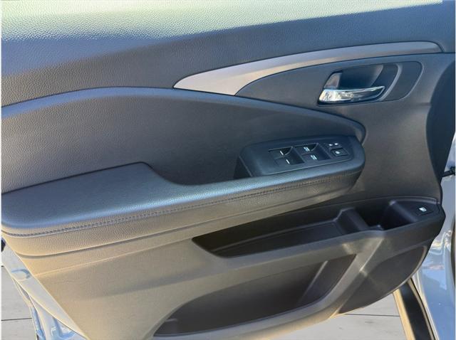 used 2022 Honda Pilot car, priced at $28,495