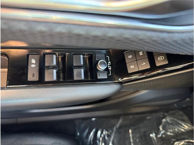 used 2020 Land Rover Range Rover Velar car, priced at $24,995