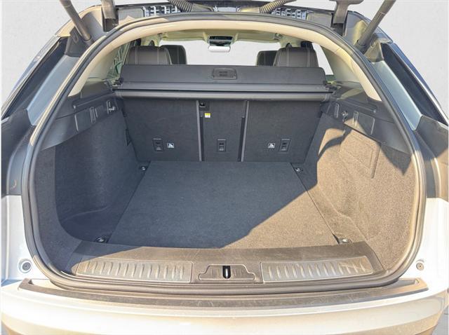 used 2020 Land Rover Range Rover Velar car, priced at $24,995