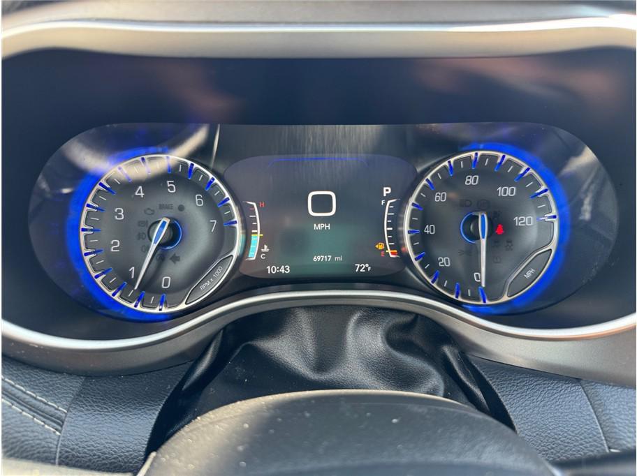 used 2021 Chrysler Pacifica car, priced at $21,995
