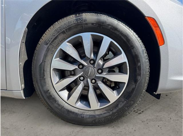 used 2021 Chrysler Pacifica car, priced at $22,995
