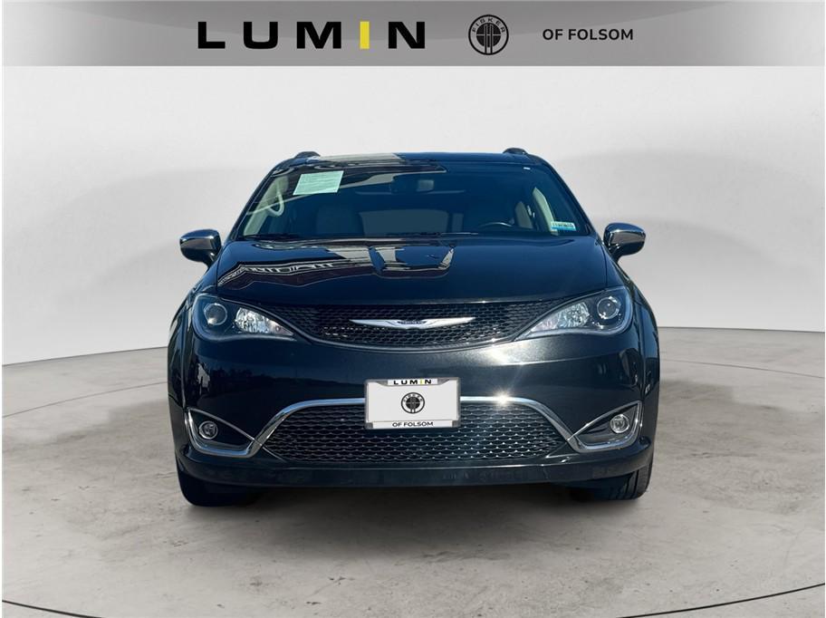used 2020 Chrysler Pacifica car, priced at $19,995