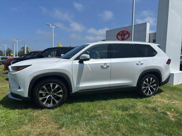 new 2025 Toyota Grand Highlander Hybrid car, priced at $60,892