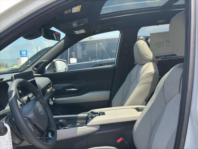 new 2025 Toyota Grand Highlander Hybrid car, priced at $60,892